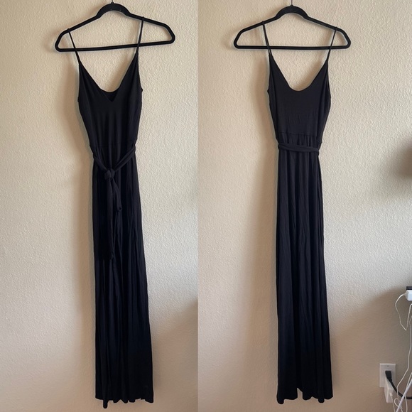 Lulu's Just Breathe Black Sleeveless Slit Leg Jumpsuit V Neck Women's Size Small - Picture 2 of 9